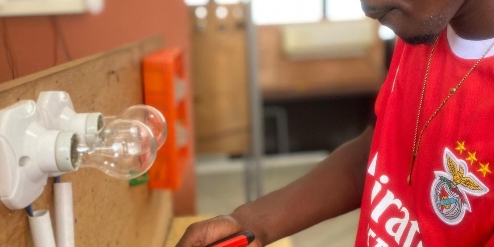 Reparação e Instalação Eléctrica - Foto 2